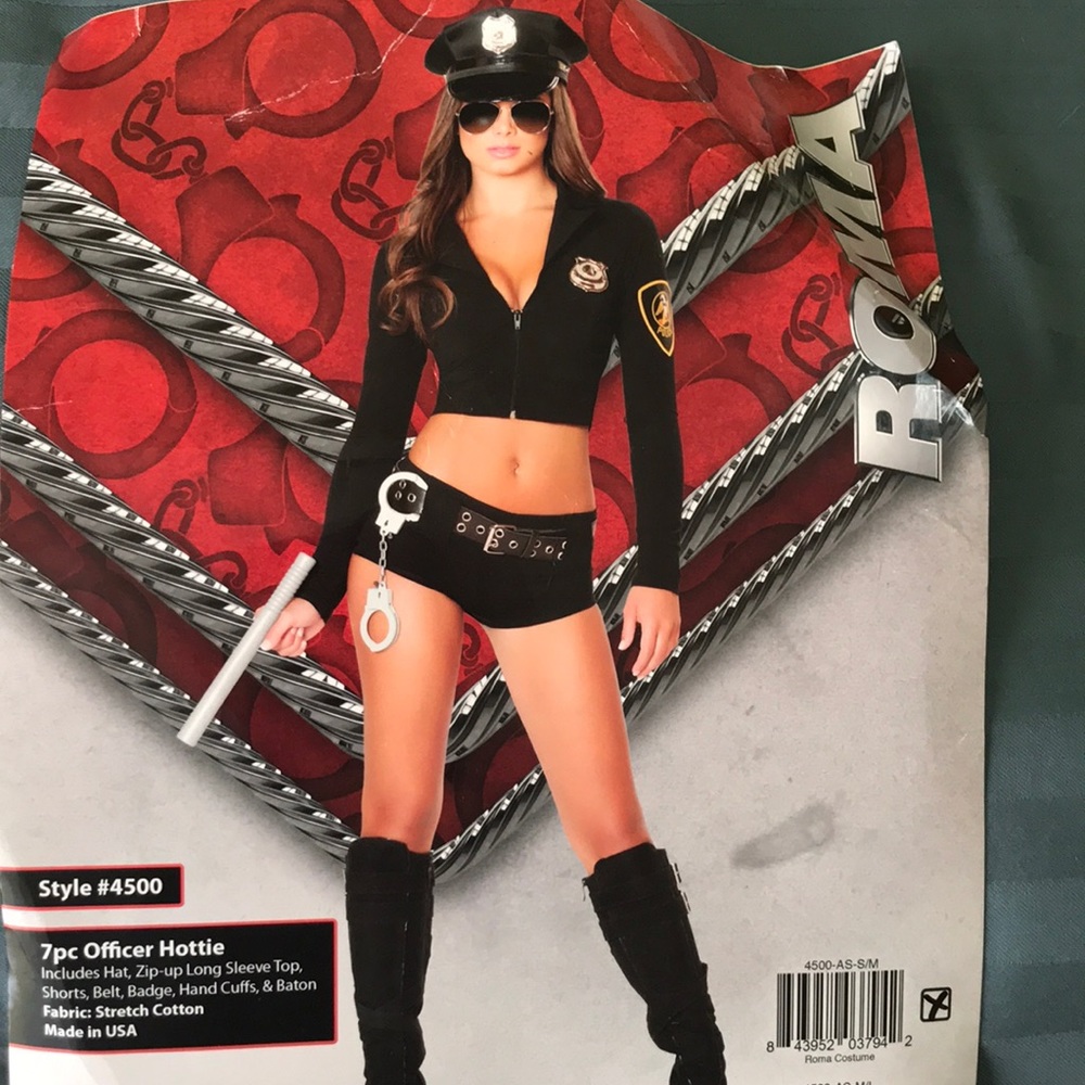 S/M Halloween cop/police costume !